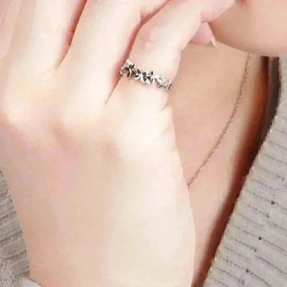 New 925 Silver CZ Small Flowers Ring - Picture 4 of 4